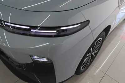 Leapmotor B10
