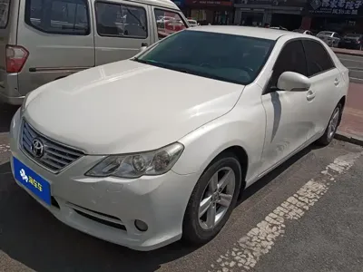 Toyota Reiz