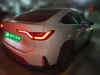 Nio EC6