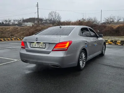 Hyundai Equus