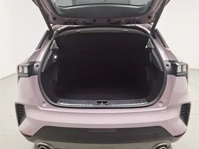 Lynk & Co 06