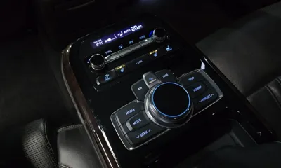 Genesis EQ900
