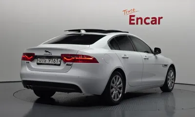 Jaguar XE