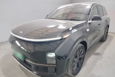 Li Auto L8