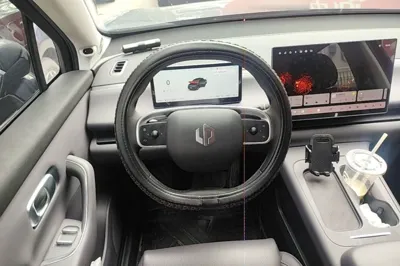Leapmotor C10