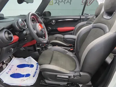 MINI Cooper Convertible