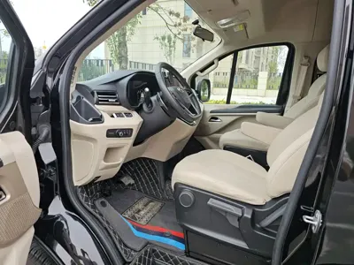 Maxus V70