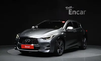 Infiniti Q30