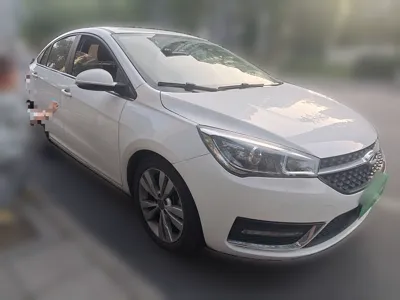 Chery Arrizo 5