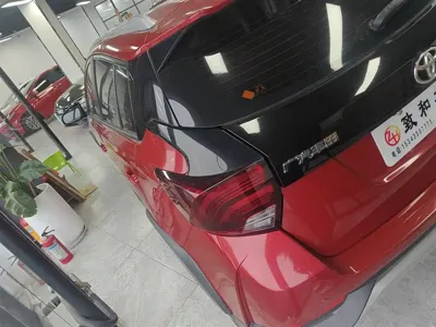 Toyota Yaris L