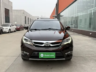 BYD S7