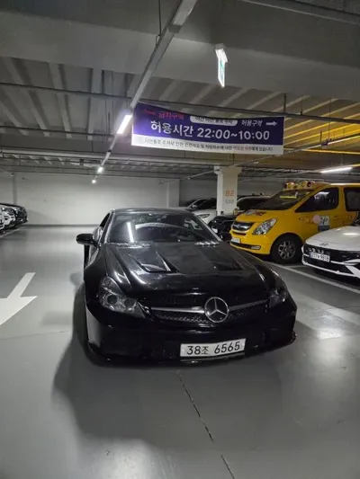 Mercedes-Benz SL-Class
