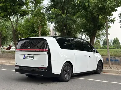Li Auto Li MEGA
