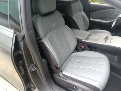 Geely Galaxy E8