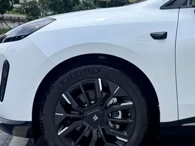 Hyper HT