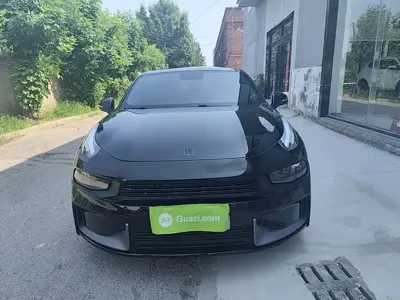 Lynk & Co 03