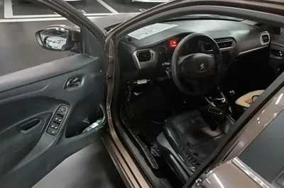 Peugeot 301