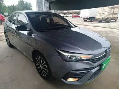 Roewe i5