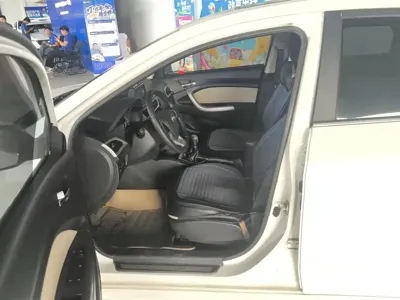 Changan V7