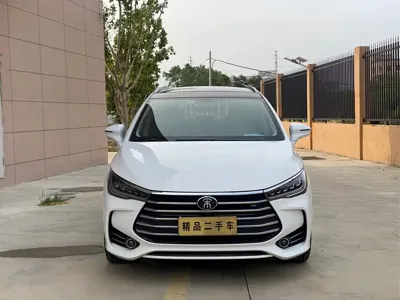 BYD MAX