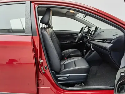 Toyota Yaris L