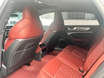 Audi A7L