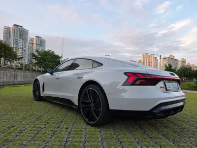 Audi e-tron GT