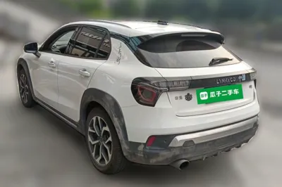 Lynk & Co 02