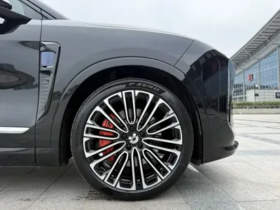 Nio ES8