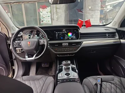Hongqi HS5