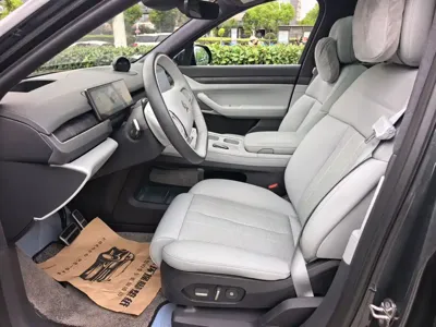 Nio ES8