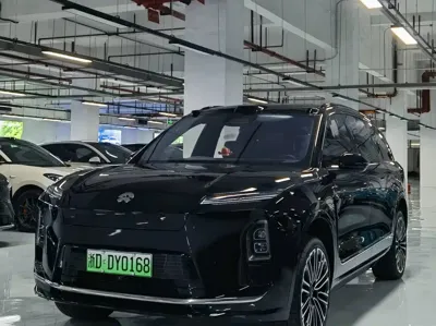 Nio ES8