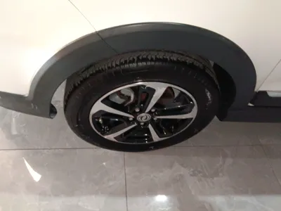 Dongfeng Fengon 370