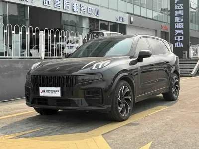 Lynk & Co 09