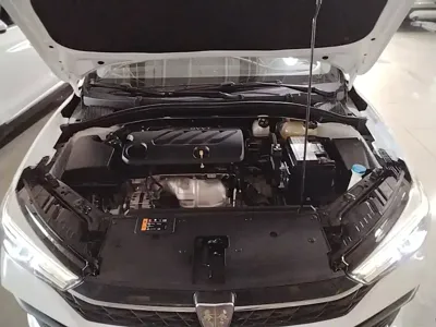 Roewe i5