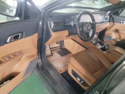 Li Auto ONE