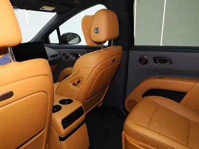 Li Auto 理想i8