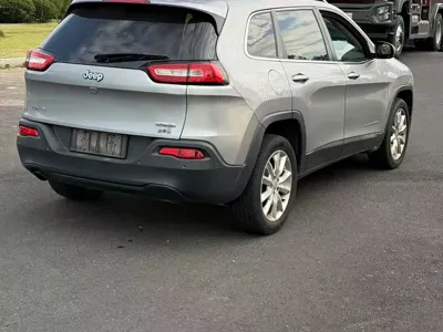Jeep Cherokee (Import)