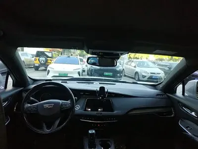 Cadillac XT4