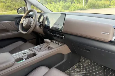 Wuling 730