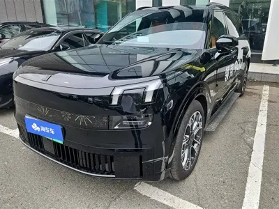 Lynk & Co 领克900