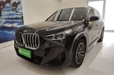 BMW iX1