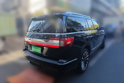 Lincoln Navigator
