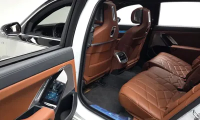 BMW i7