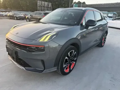 Lynk & Co 06