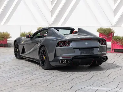 Ferrari 812