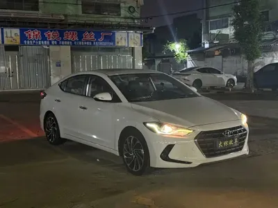 Hyundai Elantra