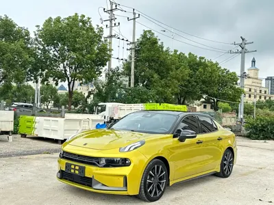 Lynk & Co 03