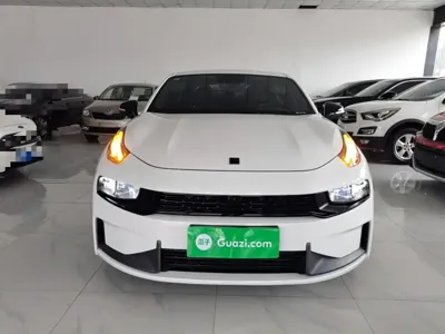 Lynk & Co 03