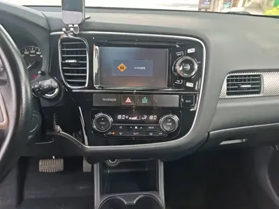 Mitsubishi Outlander (Import)